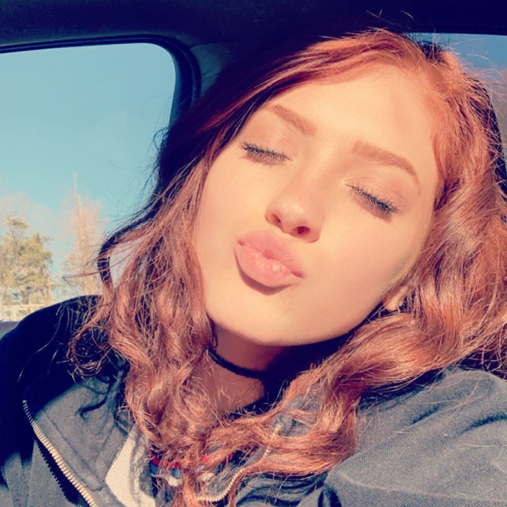 Meet your Posher, Abigail